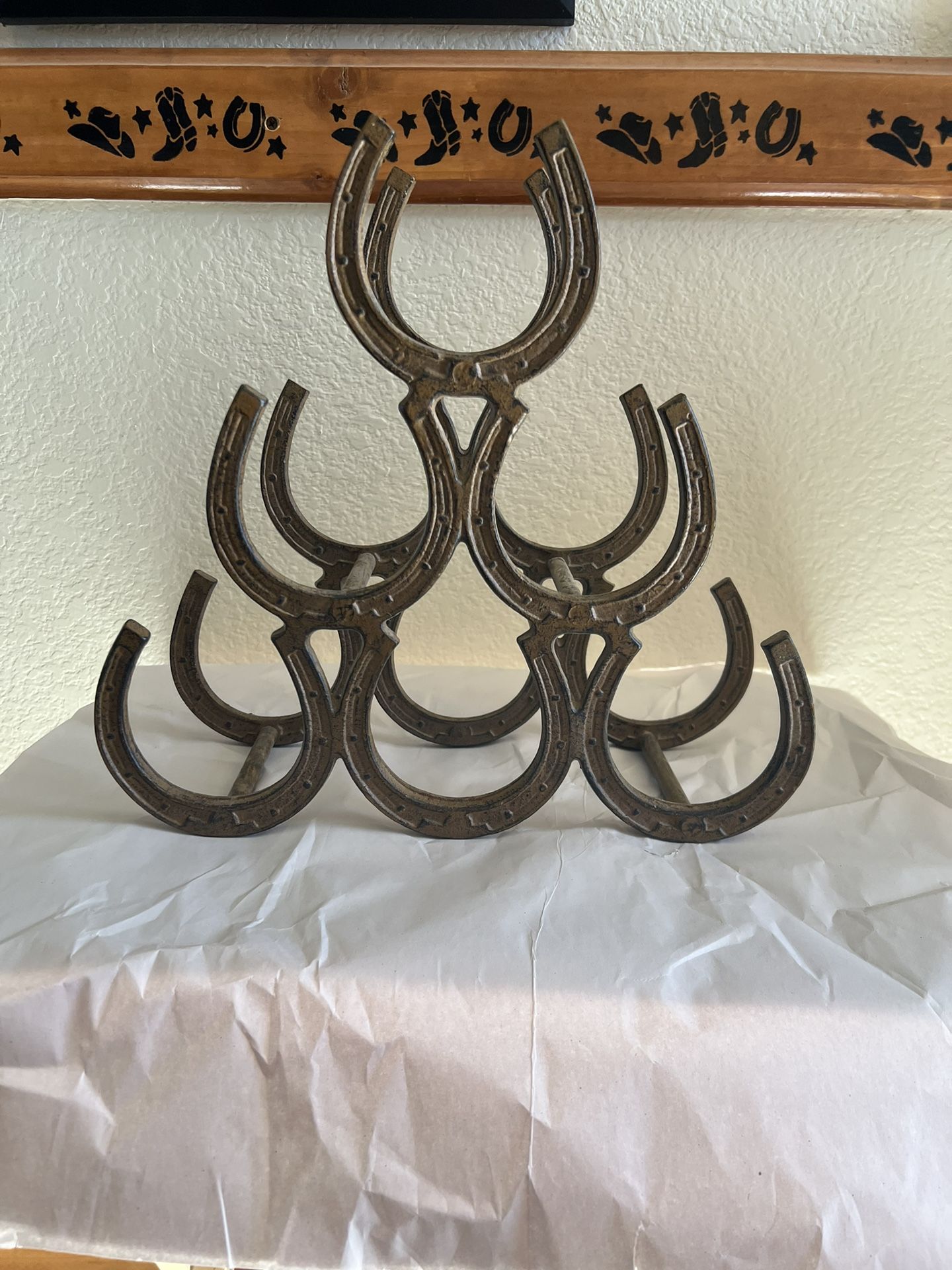 Horseshoe Wine Rack