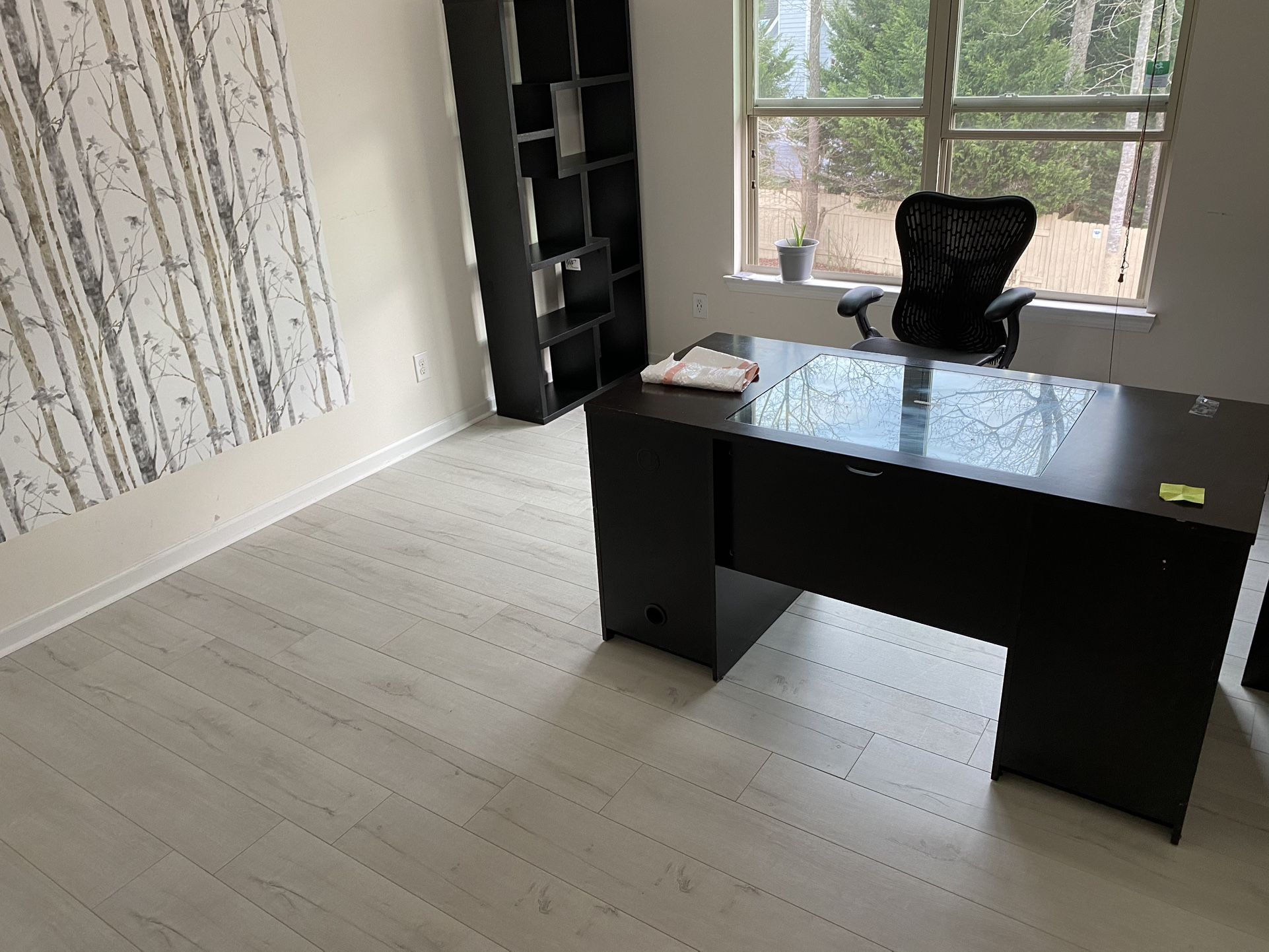 Office Desk With Hutch