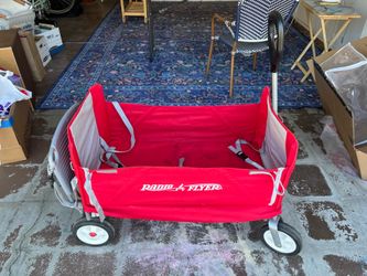 Radio Flyer Tailgater wagon