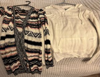 Cardigan/ Sweater