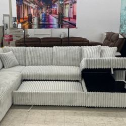 OM• $38 Initial • Brand New// Bilss 3 Piece Sectional With Pull Out 