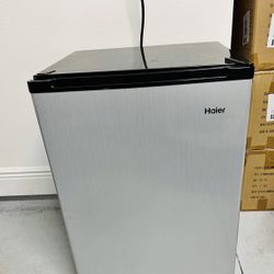 New mini Fridge With Freezer