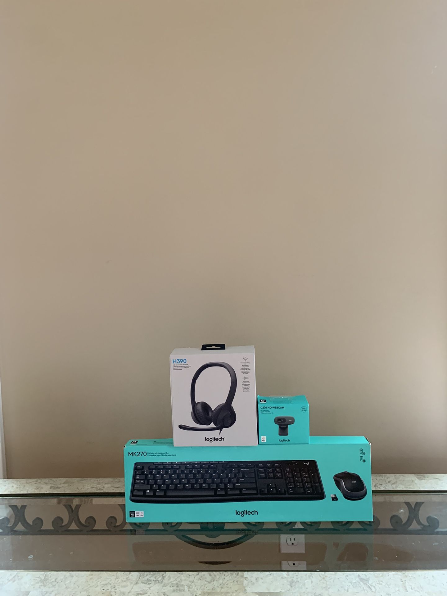 Keyboard/Mouse/Headset/Webcam