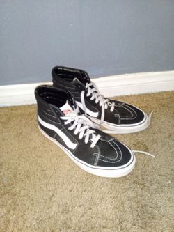 Men Size 9.5 hi top vans (Firm Price)
