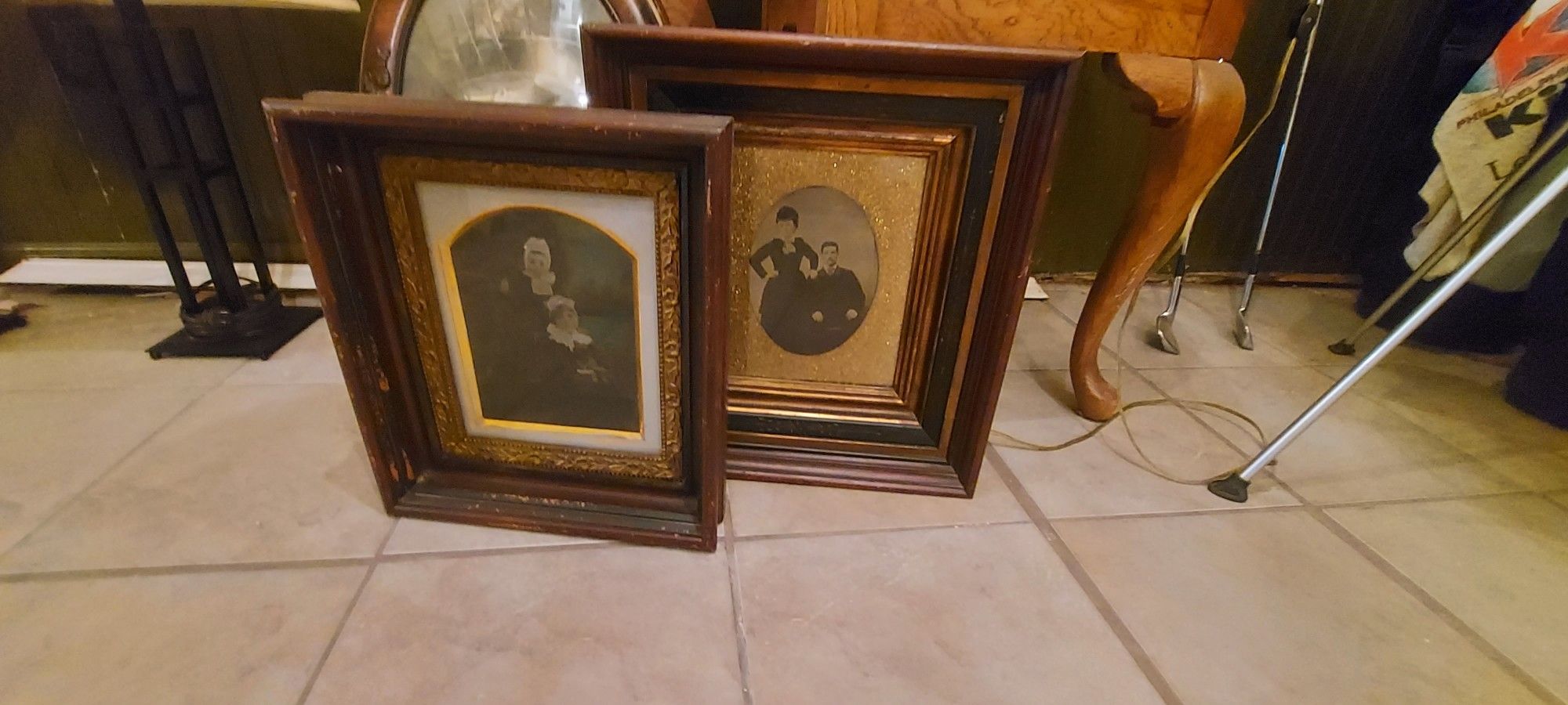 Old Wooden Pictures & Custom Frames