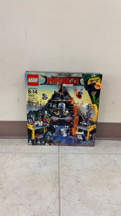 (RETIRED) LEGO THE NINJAGO MOVIE GARMADON’S VOLCANO LAIR
