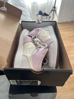 Air Jordan 1 Mid Easter