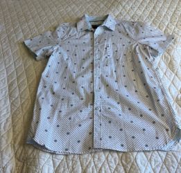 Men's Short Sleeve Button-Down Shirt