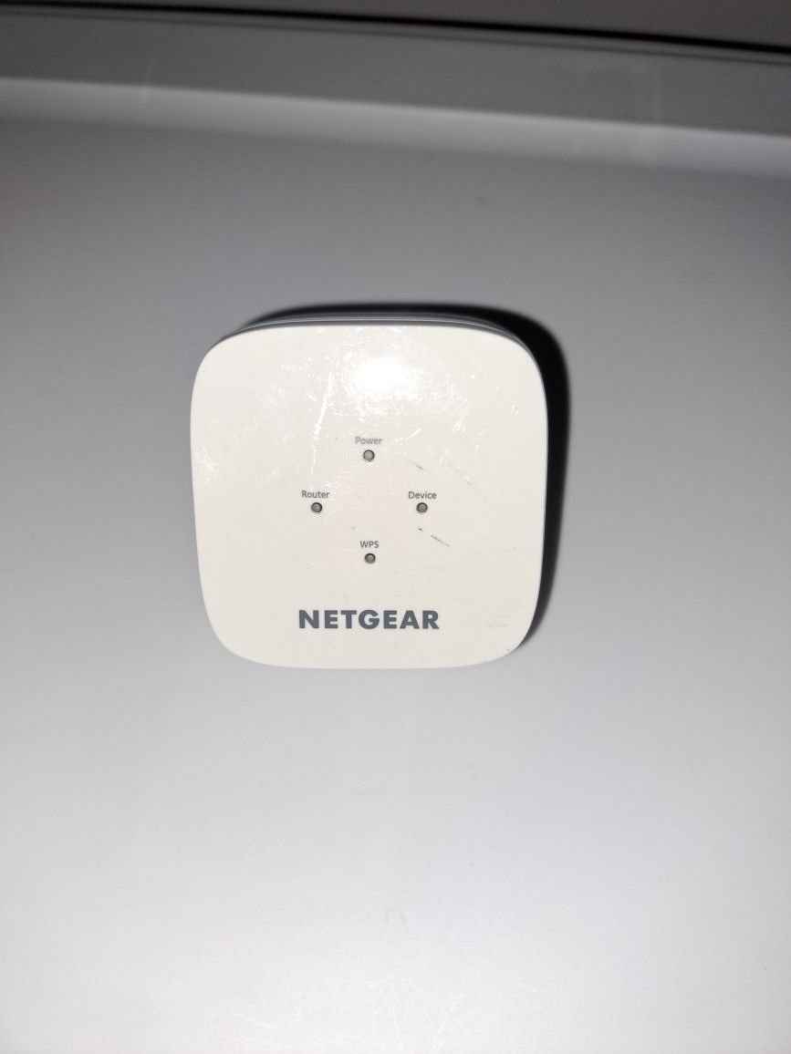 publikum chauffør kvalitet NETGEAR AC750 WiFi Range Extender (EX3110-100NAS) for Sale in Brooklyn, NY  - OfferUp