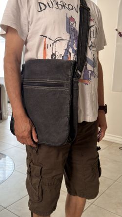 14”x14” black canvas shoulder bag