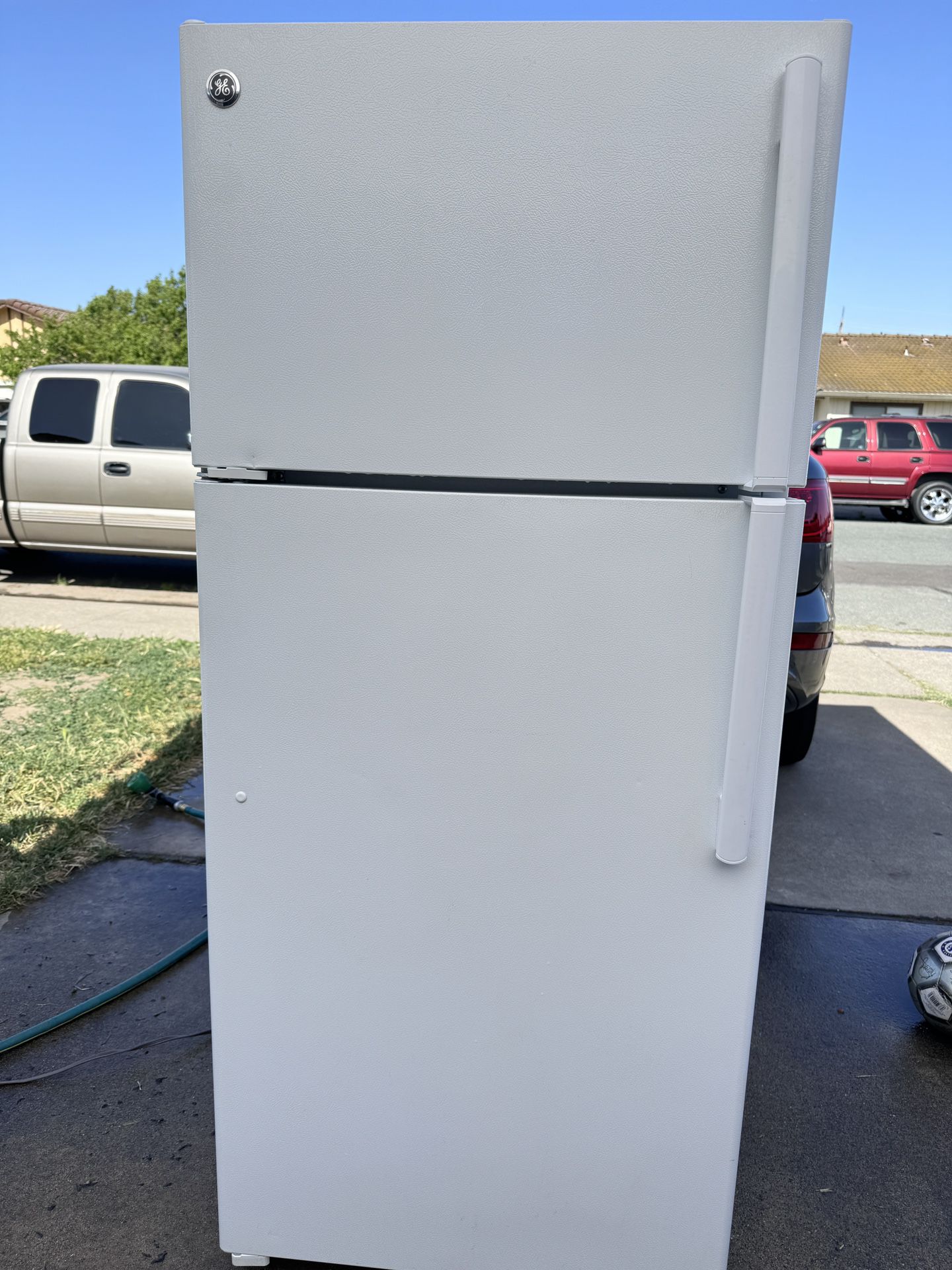 GE® 15.5 Cu. Ft. White Refrigerator
