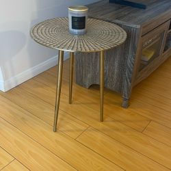 $20 Gold Scalloped Table-Santa Monica