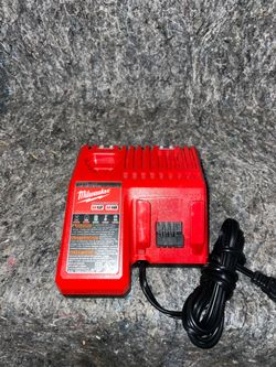 Milwaukee M12 and M18 12-Volt/18-Volt Lithium-Ion Multi-Voltage Battery Charger