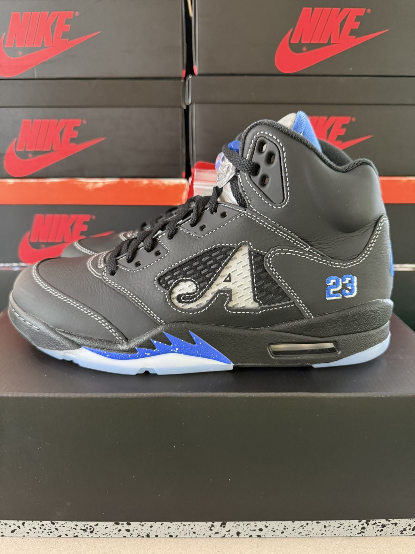 DS Jordan 5 Retro Awake NY Black Size 10.5