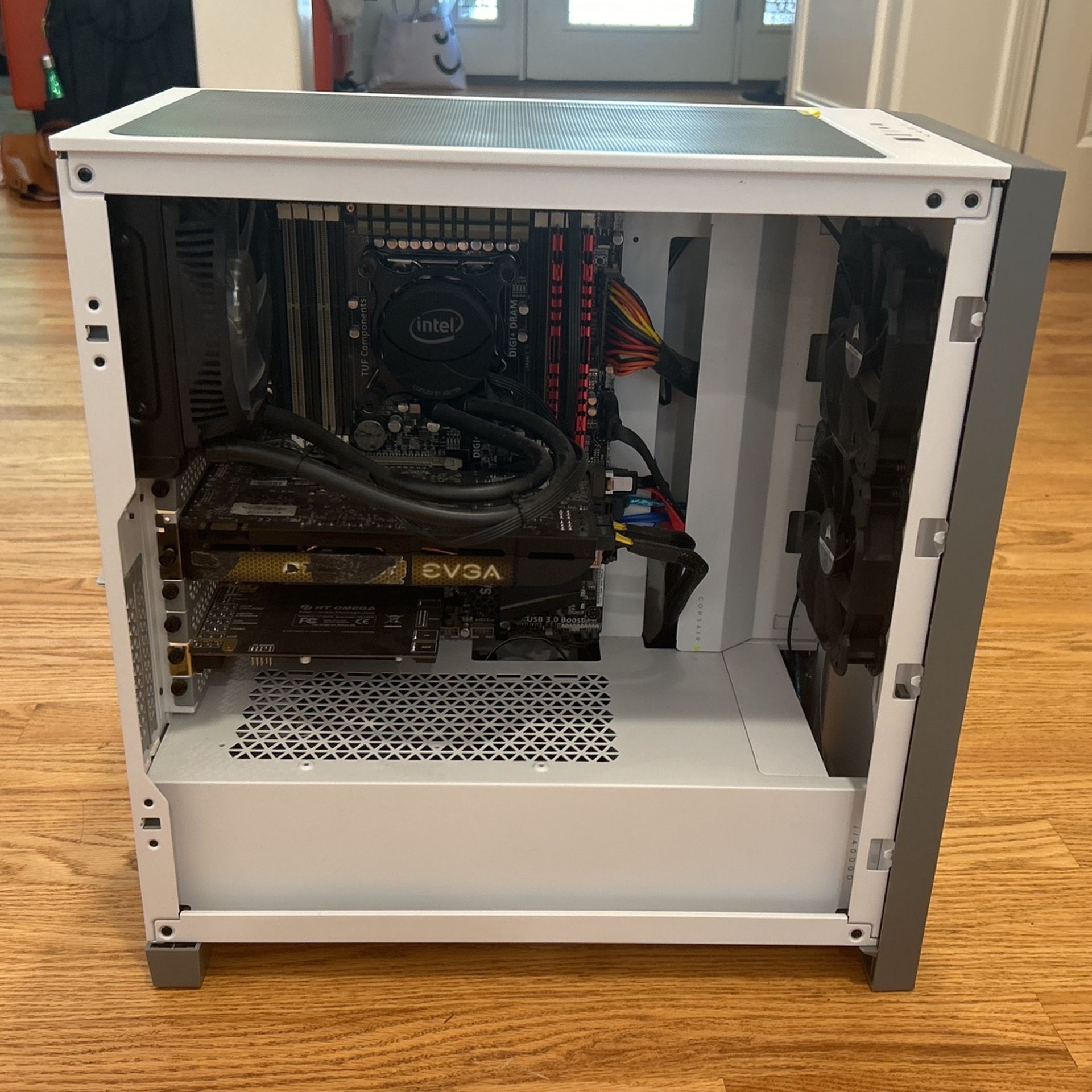 Gaming PC and Samsung Monitor