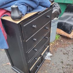 Free Dresser 
