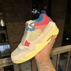Jordan 4 Retro Union Guava Ice (size 9.5)