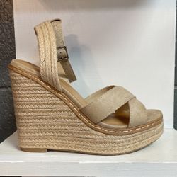 Nude Wedges