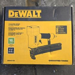 BRAND NEW DEWALT 16 GAUGE 1" CROWN LATHING STAPLER 