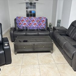 Recliner Couches 