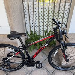 -NEW- Giant ATX aluminum mountain bicycle 