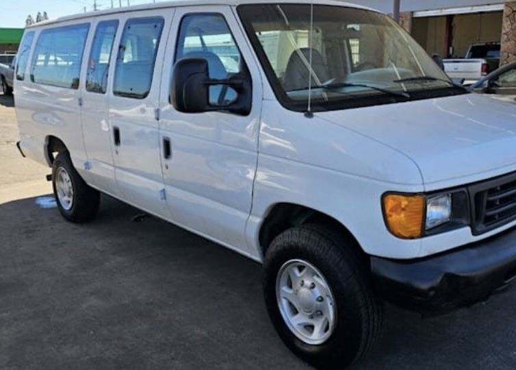 2005 Ford Econoline