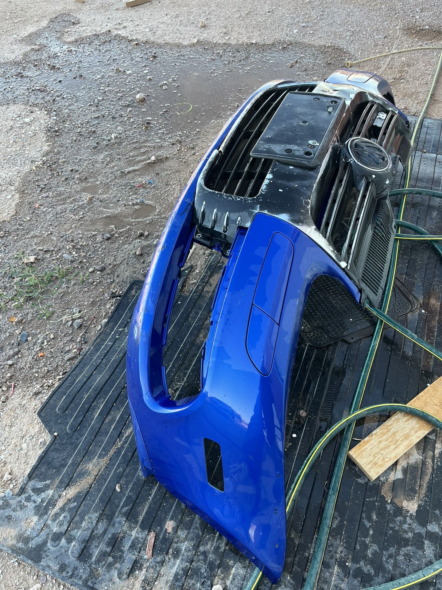 2008 Volkswagen R32 Front Bumper