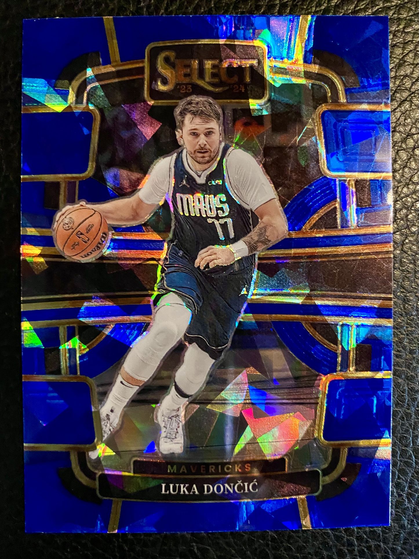 Luka Doncic 2023-24 Panini Select Basketball #51 Concourse BLUE CRACKED ICE PRIZM! LAKERS!
