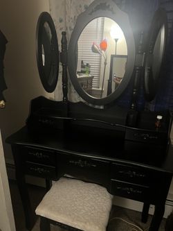 Makeup Table And Stool