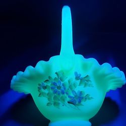 Beautiful Royal Fenton Handpainted & Signed Custard Uranium Glass Basket (Lois Watson)