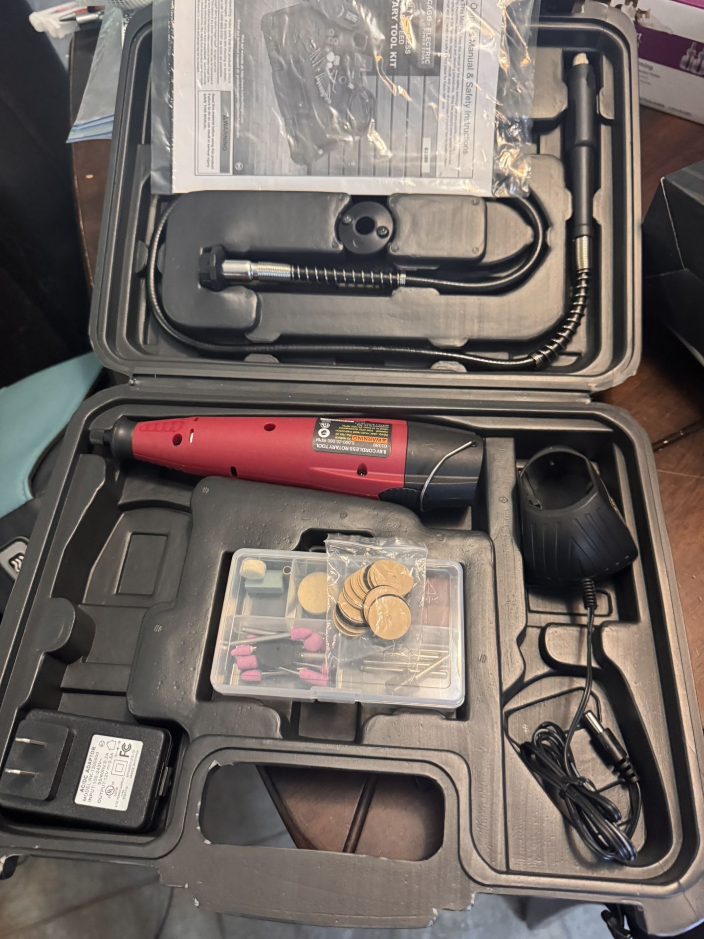 Cordless rotary tool kit 9.6 volts