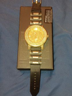 Techno Pave watch no. 6670. Needs Fresh Battery.  Stainless steel , Quartz watch.