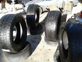 Tire 35x12.50R20LT toyo open country