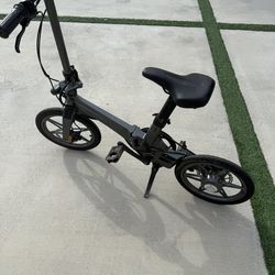 Used Folding E Bike By UNITED City