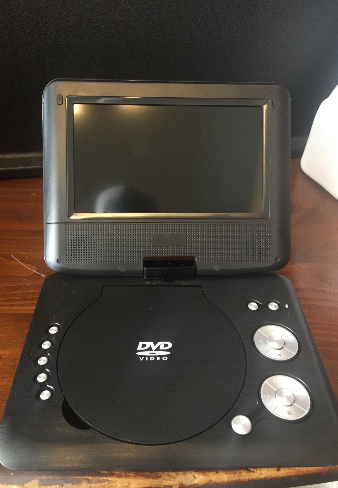 Portable DVD Player 7” inch screen