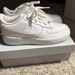 Nike Air Force 1’s Sz 6.5 Kids 