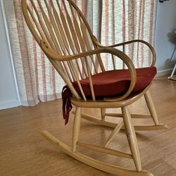 Rocking Chair 