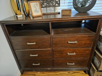 Serta Full Size Bed & Dresser