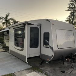 2010-11 Open Range Journeyer - JT340FLR