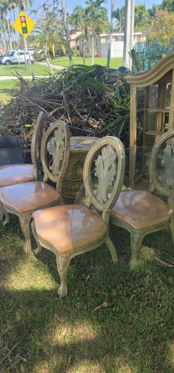 Free table with 4 chairs