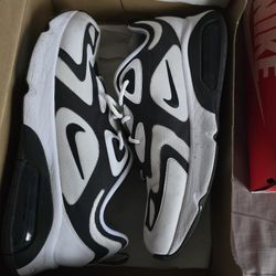 Nike Air Max 200s