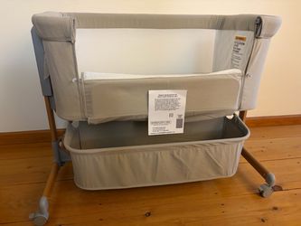 Baby Bassinet with Storage Basket