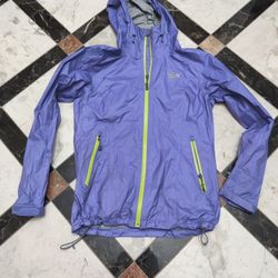 Women's Mountain Hardware Rain Jacket Small Periwinkle Purple 