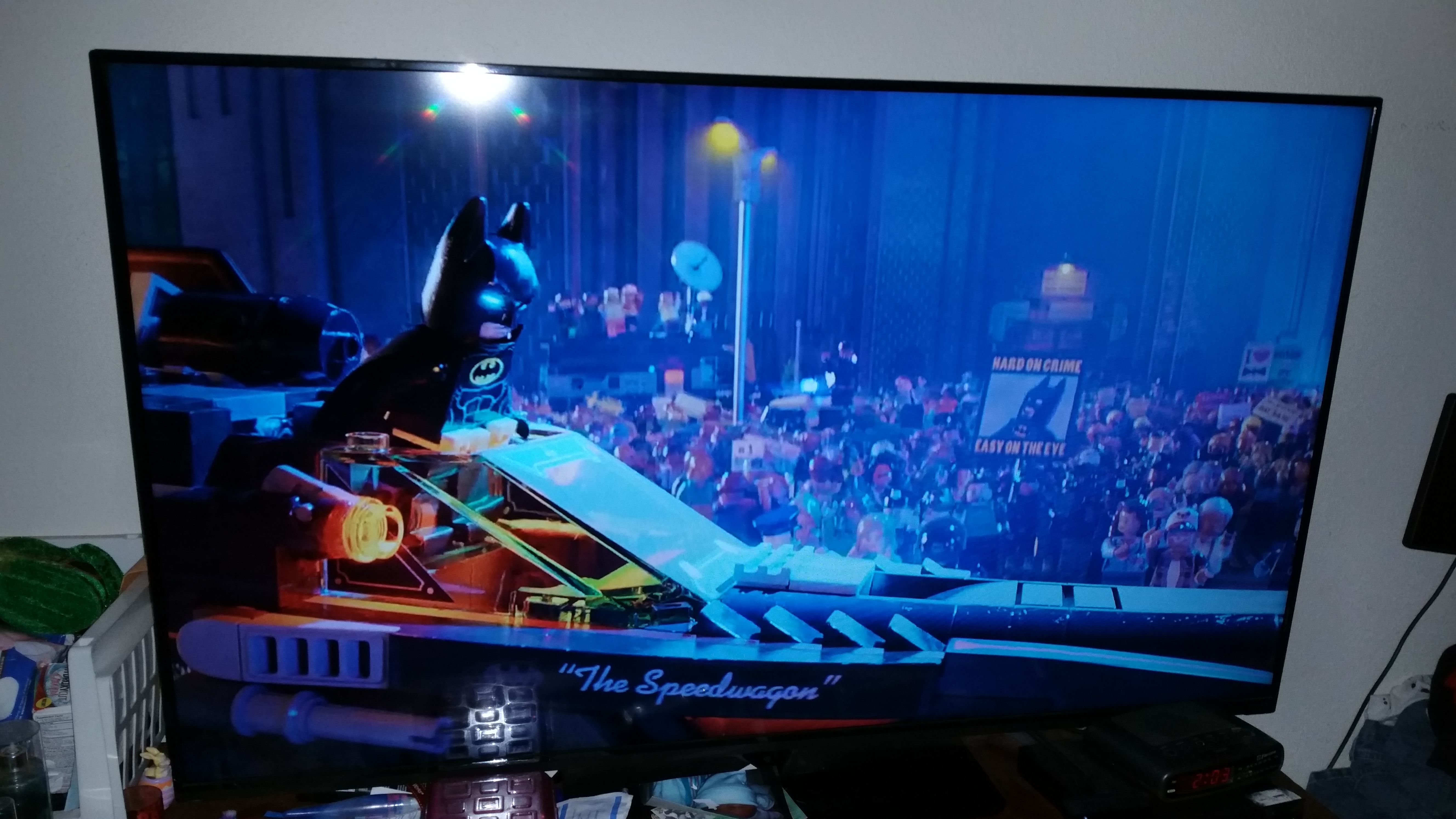 VIZIO 55" SMART TV WITH REMOTE MODEL# E550I-B2