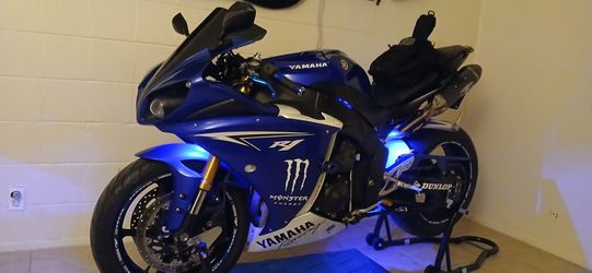 2010 Yamaha R1 super bike