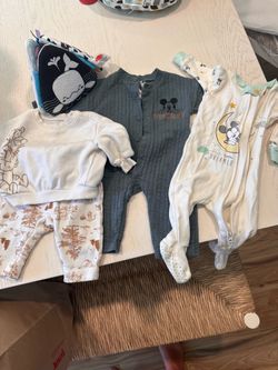 0-3 month clothes / baby items