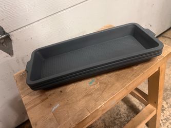 Silicone drawer trays