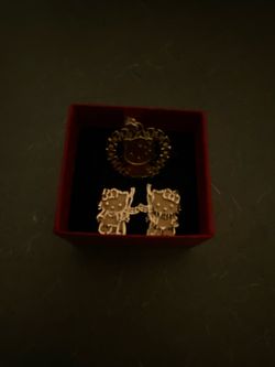 hello kitty pendant and earrings set