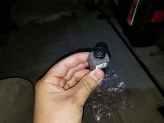 2 brand new 2013-2019 OEM Landover range rover cameras part # LR052028