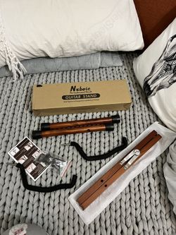 Guitar stand